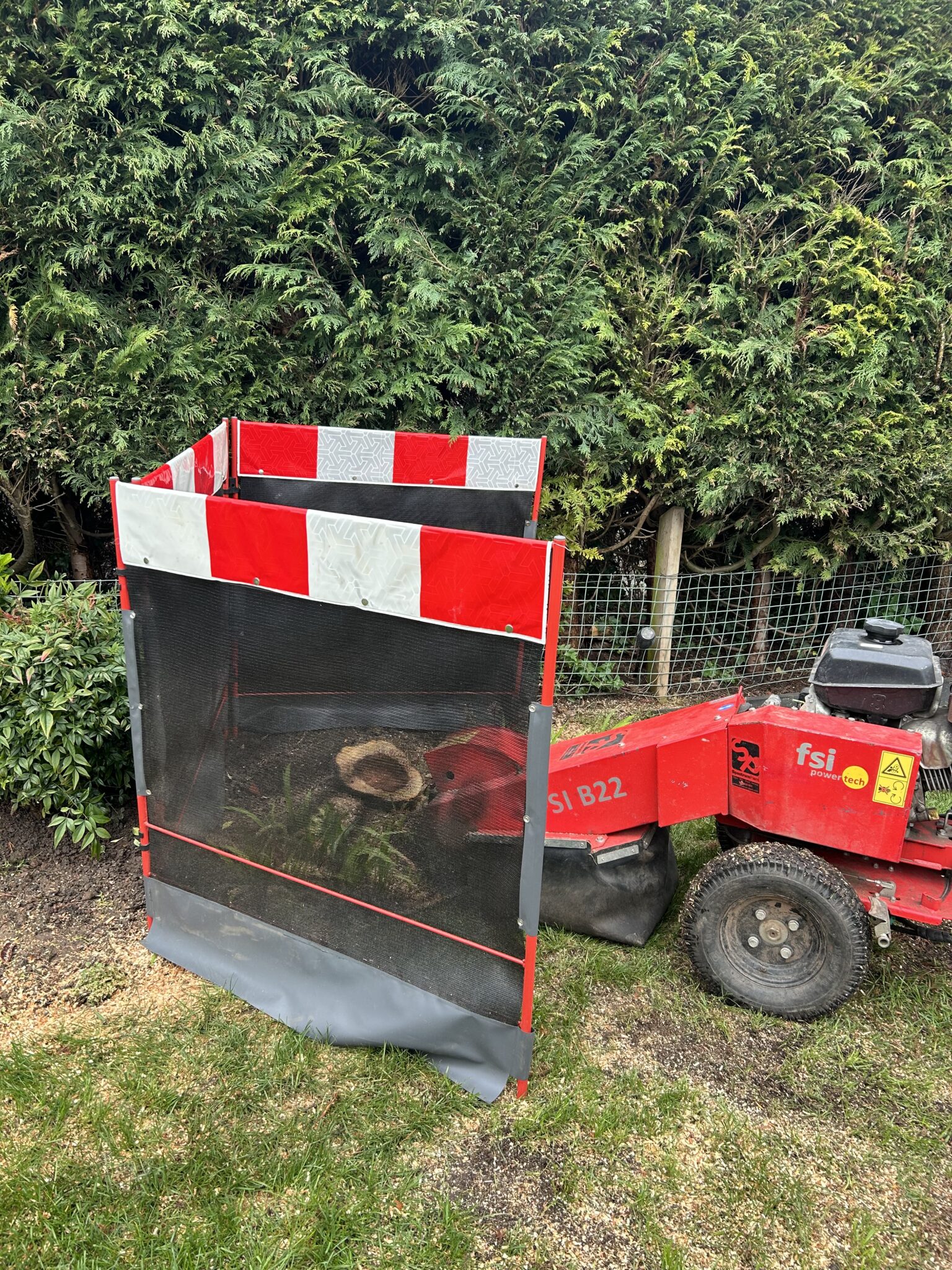 Stump grinding machine